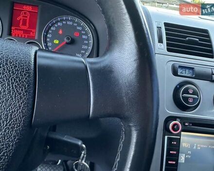 Серый Фольксваген Туран, объемом двигателя 1.4 л и пробегом 142 тыс. км за 8650 $, фото 51 на Automoto.ua