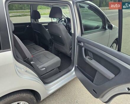 Серый Фольксваген Туран, объемом двигателя 2 л и пробегом 237 тыс. км за 9699 $, фото 34 на Automoto.ua