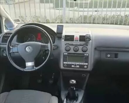 Серый Фольксваген Туран, объемом двигателя 2 л и пробегом 330 тыс. км за 6300 $, фото 6 на Automoto.ua