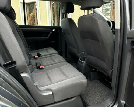 Серый Фольксваген Туран, объемом двигателя 1.6 л и пробегом 210 тыс. км за 7350 $, фото 30 на Automoto.ua