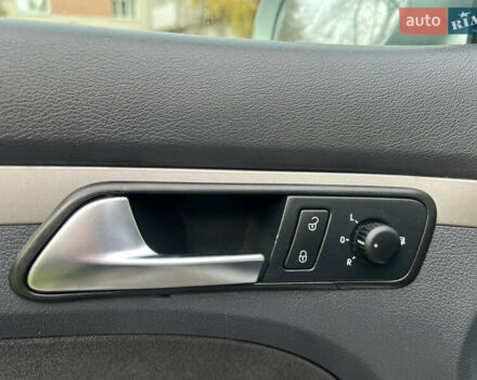 Сірий Фольксваген Туран, об'ємом двигуна 1.4 л та пробігом 193 тис. км за 6500 $, фото 50 на Automoto.ua