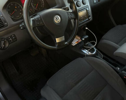 Серый Фольксваген Туран, объемом двигателя 1.39 л и пробегом 196 тыс. км за 7700 $, фото 12 на Automoto.ua