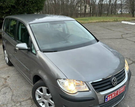 Серый Фольксваген Туран, объемом двигателя 1.6 л и пробегом 225 тыс. км за 8199 $, фото 8 на Automoto.ua