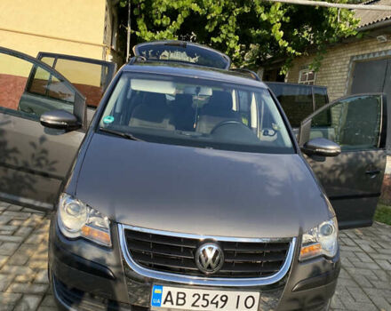 Серый Фольксваген Туран, объемом двигателя 1.6 л и пробегом 201 тыс. км за 8700 $, фото 1 на Automoto.ua