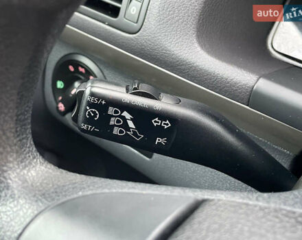 Серый Фольксваген Туран, объемом двигателя 1.6 л и пробегом 196 тыс. км за 8999 $, фото 157 на Automoto.ua