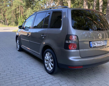 Сірий Фольксваген Туран, об'ємом двигуна 1.9 л та пробігом 238 тис. км за 8750 $, фото 14 на Automoto.ua