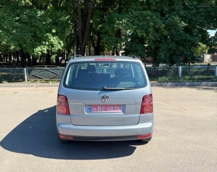 Серый Фольксваген Туран, объемом двигателя 1.9 л и пробегом 235 тыс. км за 9100 $, фото 4 на Automoto.ua