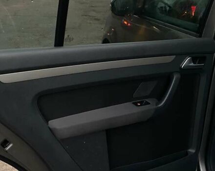 Серый Фольксваген Туран, объемом двигателя 1.4 л и пробегом 174 тыс. км за 6800 $, фото 13 на Automoto.ua