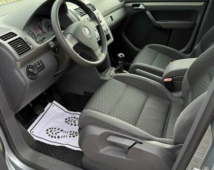 Сірий Фольксваген Туран, об'ємом двигуна 1.4 л та пробігом 202 тис. км за 6800 $, фото 13 на Automoto.ua