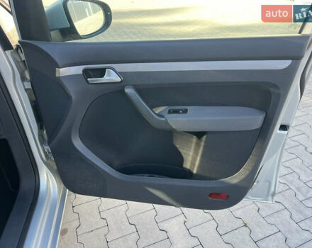 Серый Фольксваген Туран, объемом двигателя 1.4 л и пробегом 235 тыс. км за 7450 $, фото 25 на Automoto.ua