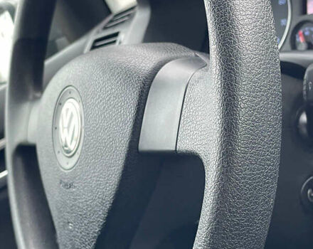 Серый Фольксваген Туран, объемом двигателя 1.6 л и пробегом 196 тыс. км за 8999 $, фото 123 на Automoto.ua