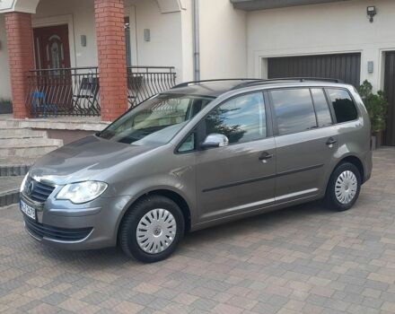 Серый Фольксваген Туран, объемом двигателя 1.6 л и пробегом 130 тыс. км за 7500 $, фото 19 на Automoto.ua