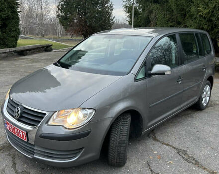 Серый Фольксваген Туран, объемом двигателя 1.6 л и пробегом 225 тыс. км за 8199 $, фото 12 на Automoto.ua