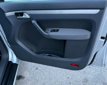 Сірий Фольксваген Туран, об'ємом двигуна 1.6 л та пробігом 212 тис. км за 8499 $, фото 25 на Automoto.ua