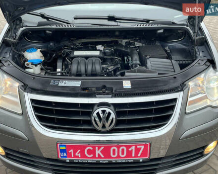 Серый Фольксваген Туран, объемом двигателя 1.6 л и пробегом 196 тыс. км за 8999 $, фото 164 на Automoto.ua