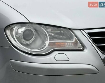 Серый Фольксваген Туран, объемом двигателя 1.6 л и пробегом 198 тыс. км за 8399 $, фото 31 на Automoto.ua