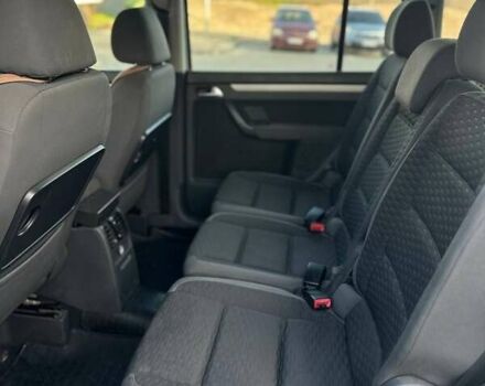 Серый Фольксваген Туран, объемом двигателя 2 л и пробегом 214 тыс. км за 5999 $, фото 14 на Automoto.ua