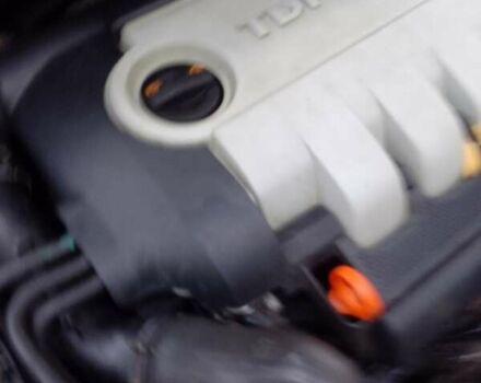 Серый Фольксваген Туран, объемом двигателя 1.97 л и пробегом 260 тыс. км за 8500 $, фото 8 на Automoto.ua