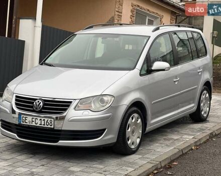 Серый Фольксваген Туран, объемом двигателя 1.6 л и пробегом 198 тыс. км за 8399 $, фото 15 на Automoto.ua