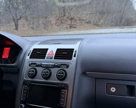 Сірий Фольксваген Туран, об'ємом двигуна 1.39 л та пробігом 182 тис. км за 7950 $, фото 34 на Automoto.ua