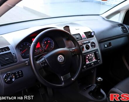 Сірий Фольксваген Туран, об'ємом двигуна 1.4 л та пробігом 267 тис. км за 8555 $, фото 2 на Automoto.ua