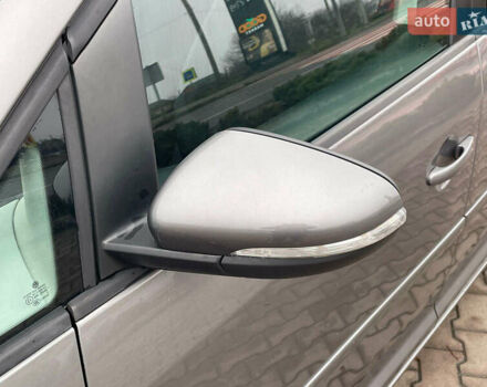 Серый Фольксваген Туран, объемом двигателя 1.6 л и пробегом 196 тыс. км за 8999 $, фото 69 на Automoto.ua