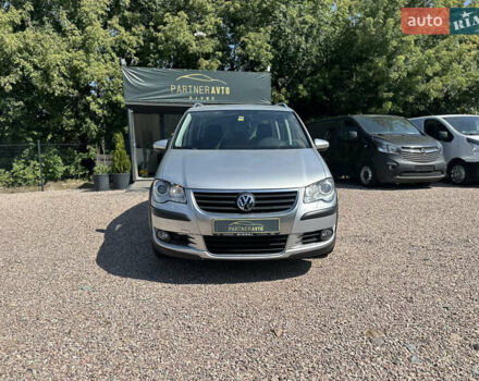 Серый Фольксваген Туран, объемом двигателя 1.39 л и пробегом 167 тыс. км за 8300 $, фото 2 на Automoto.ua