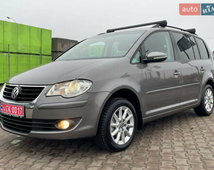 Серый Фольксваген Туран, объемом двигателя 1.6 л и пробегом 196 тыс. км за 8999 $, фото 86 на Automoto.ua