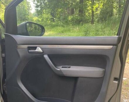 Серый Фольксваген Туран, объемом двигателя 1.6 л и пробегом 211 тыс. км за 9150 $, фото 20 на Automoto.ua