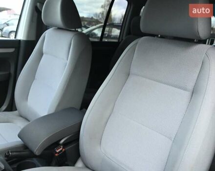 Сірий Фольксваген Туран, об'ємом двигуна 2 л та пробігом 190 тис. км за 9500 $, фото 23 на Automoto.ua