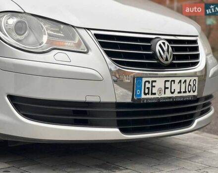 Серый Фольксваген Туран, объемом двигателя 1.6 л и пробегом 198 тыс. км за 8399 $, фото 21 на Automoto.ua