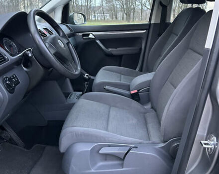 Серый Фольксваген Туран, объемом двигателя 1.6 л и пробегом 225 тыс. км за 8199 $, фото 28 на Automoto.ua