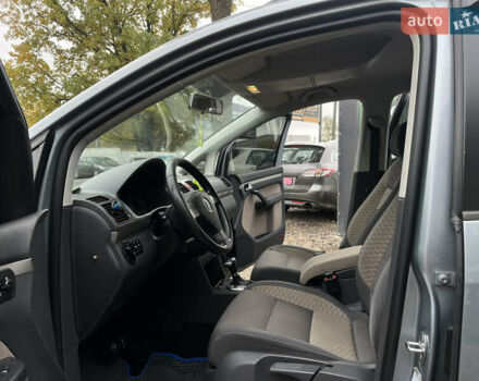 Сірий Фольксваген Туран, об'ємом двигуна 1.4 л та пробігом 197 тис. км за 7600 $, фото 8 на Automoto.ua