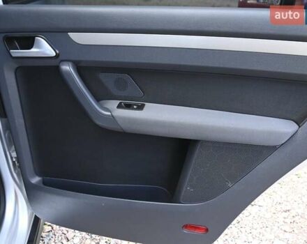 Сірий Фольксваген Туран, об'ємом двигуна 2 л та пробігом 190 тис. км за 9500 $, фото 42 на Automoto.ua