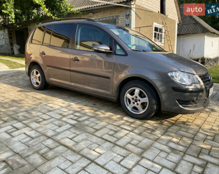 Серый Фольксваген Туран, объемом двигателя 1.6 л и пробегом 201 тыс. км за 8700 $, фото 17 на Automoto.ua