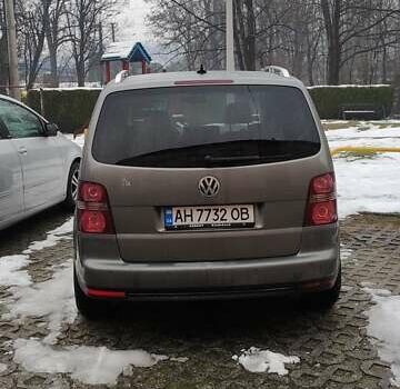 Серый Фольксваген Туран, объемом двигателя 2 л и пробегом 198 тыс. км за 7600 $, фото 3 на Automoto.ua