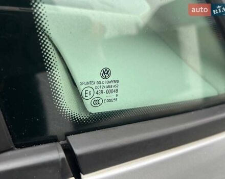 Серый Фольксваген Туран, объемом двигателя 1.6 л и пробегом 198 тыс. км за 8399 $, фото 47 на Automoto.ua