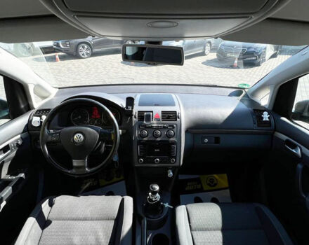 Серый Фольксваген Туран, объемом двигателя 1.4 л и пробегом 232 тыс. км за 8200 $, фото 10 на Automoto.ua