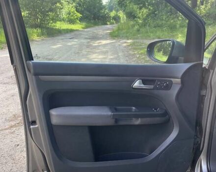 Серый Фольксваген Туран, объемом двигателя 1.6 л и пробегом 211 тыс. км за 9150 $, фото 16 на Automoto.ua