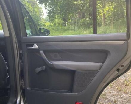 Серый Фольксваген Туран, объемом двигателя 1.6 л и пробегом 211 тыс. км за 9150 $, фото 22 на Automoto.ua