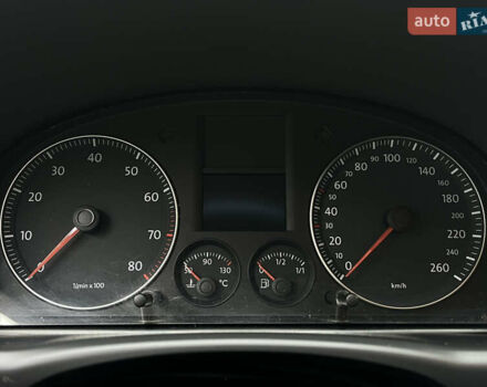 Сірий Фольксваген Туран, об'ємом двигуна 1.4 л та пробігом 197 тис. км за 7600 $, фото 24 на Automoto.ua
