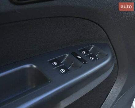 Сірий Фольксваген Туран, об'ємом двигуна 2 л та пробігом 190 тис. км за 9500 $, фото 21 на Automoto.ua