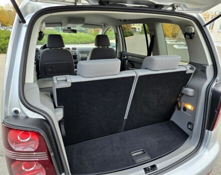 Сірий Фольксваген Туран, об'ємом двигуна 1.4 л та пробігом 190 тис. км за 6800 $, фото 21 на Automoto.ua