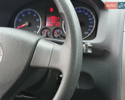 Серый Фольксваген Туран, объемом двигателя 1.6 л и пробегом 174 тыс. км за 7550 $, фото 49 на Automoto.ua