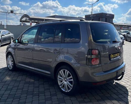 Серый Фольксваген Туран, объемом двигателя 1.4 л и пробегом 232 тыс. км за 8200 $, фото 3 на Automoto.ua