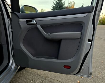 Сірий Фольксваген Туран, об'ємом двигуна 1.4 л та пробігом 190 тис. км за 6800 $, фото 9 на Automoto.ua