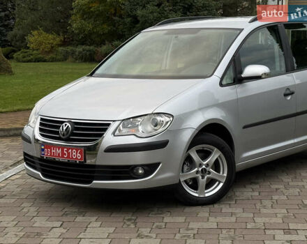 Серый Фольксваген Туран, объемом двигателя 1.6 л и пробегом 174 тыс. км за 7450 $, фото 3 на Automoto.ua