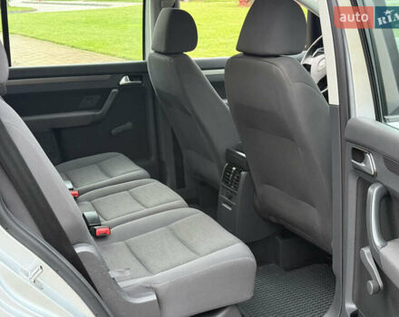 Серый Фольксваген Туран, объемом двигателя 1.6 л и пробегом 174 тыс. км за 7450 $, фото 34 на Automoto.ua