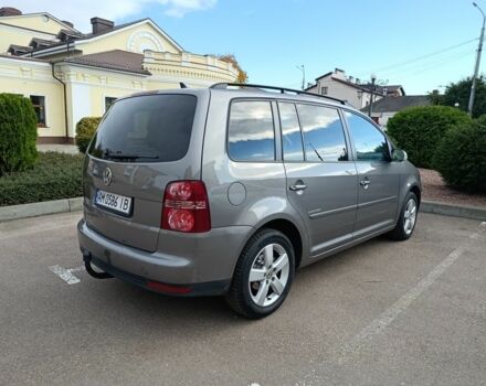 Сірий Фольксваген Туран, об'ємом двигуна 1.6 л та пробігом 213 тис. км за 8600 $, фото 5 на Automoto.ua