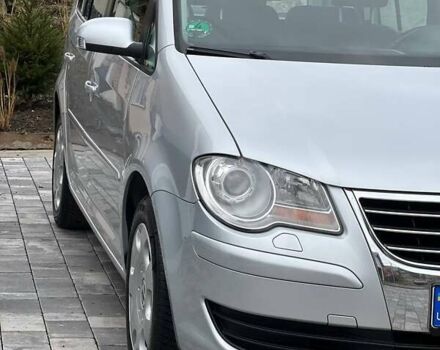 Серый Фольксваген Туран, объемом двигателя 1.6 л и пробегом 198 тыс. км за 8399 $, фото 8 на Automoto.ua